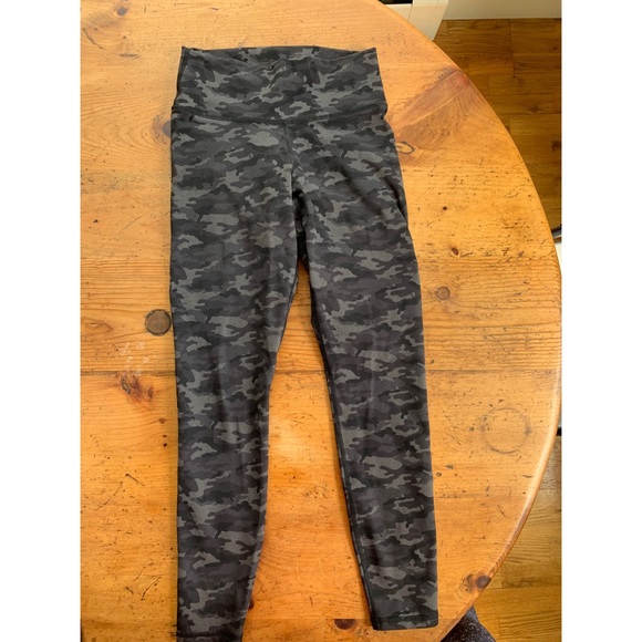 Fabletics Other - Fabletics Camo Legging